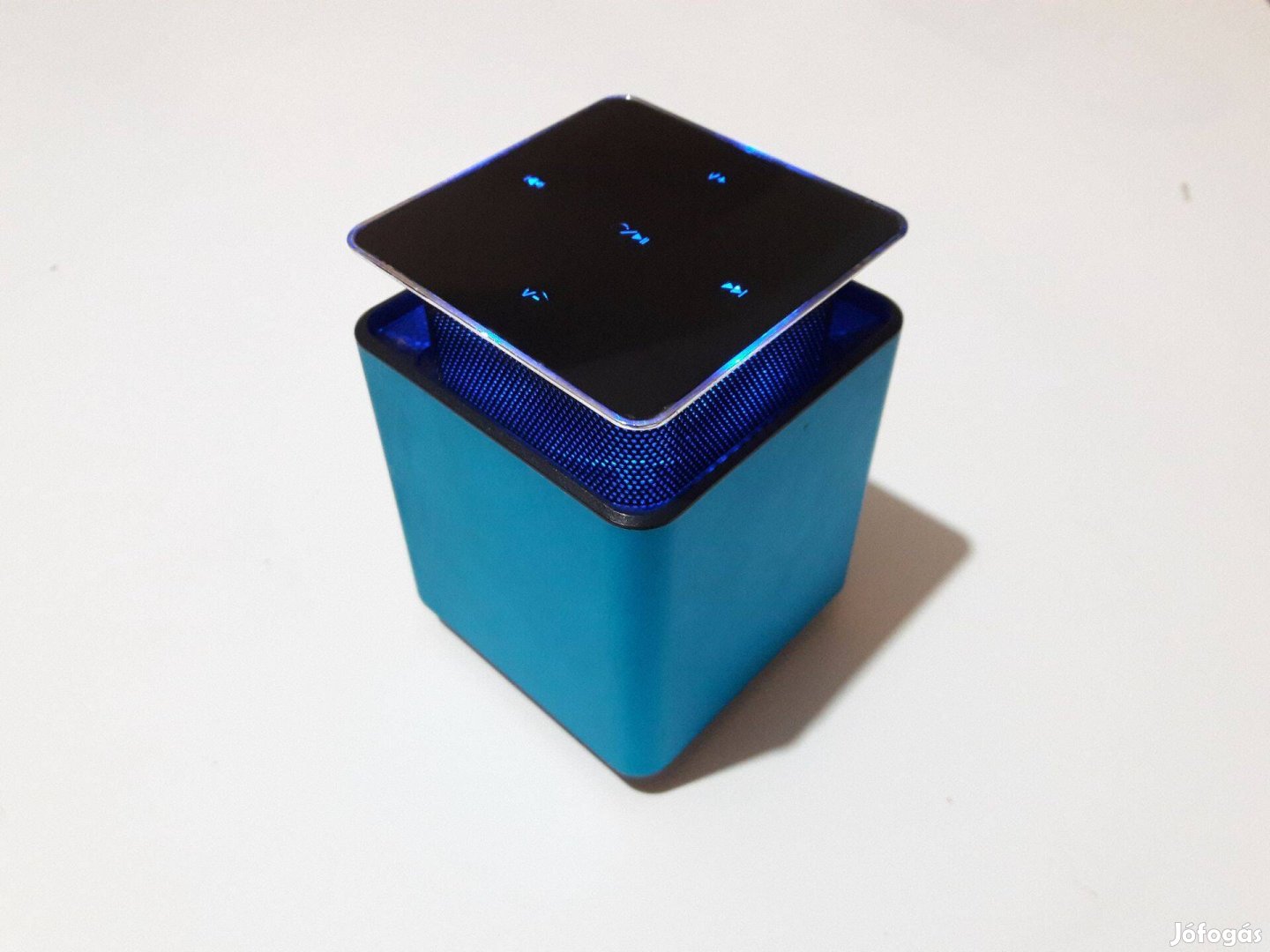 Lebegő liftes bluetooth hangszóró [kocka hangszóró] cube bluetooth